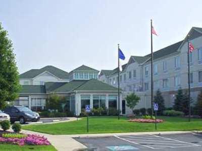 Hilton Garden Airport 3*
