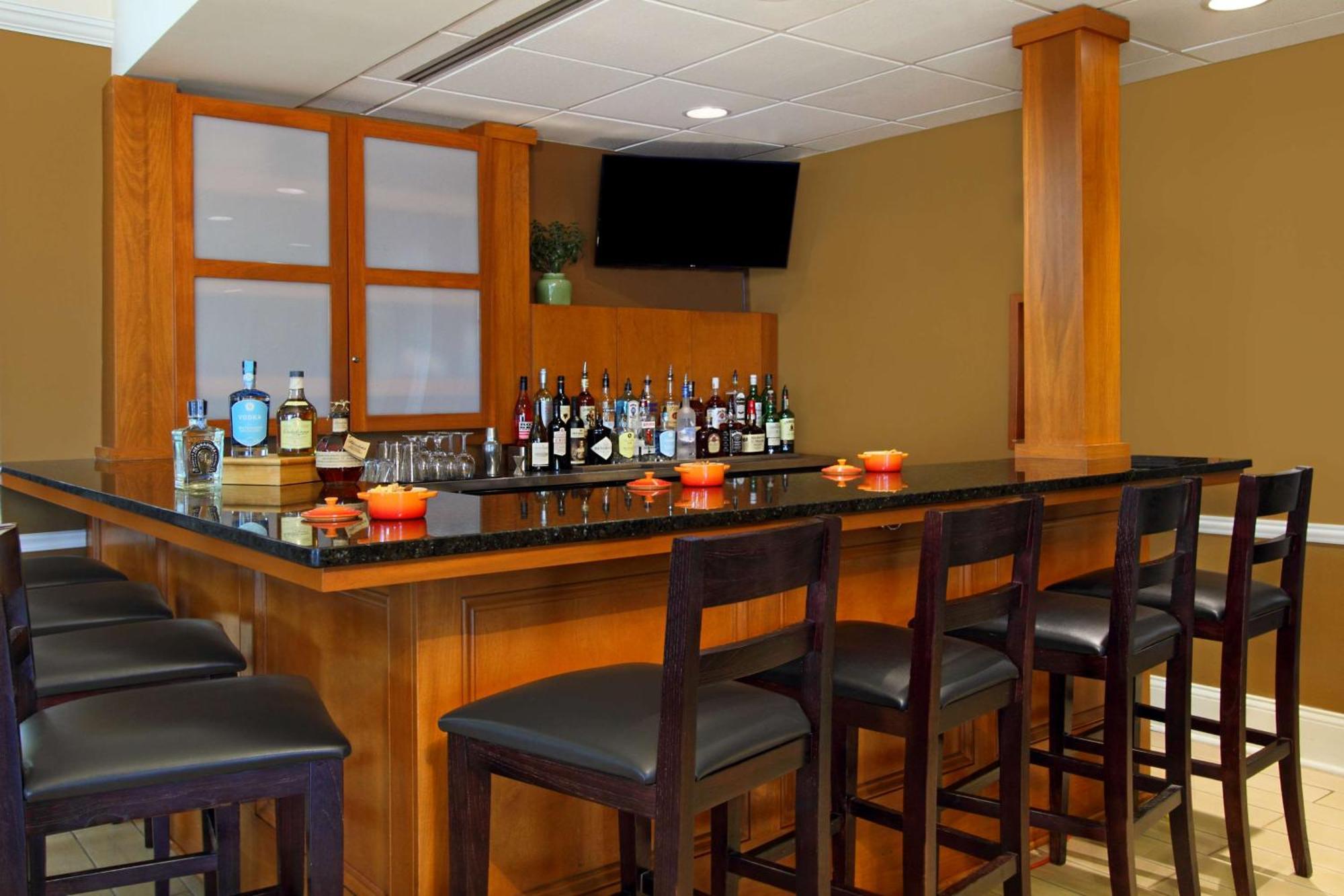 Hilton Garden Airport