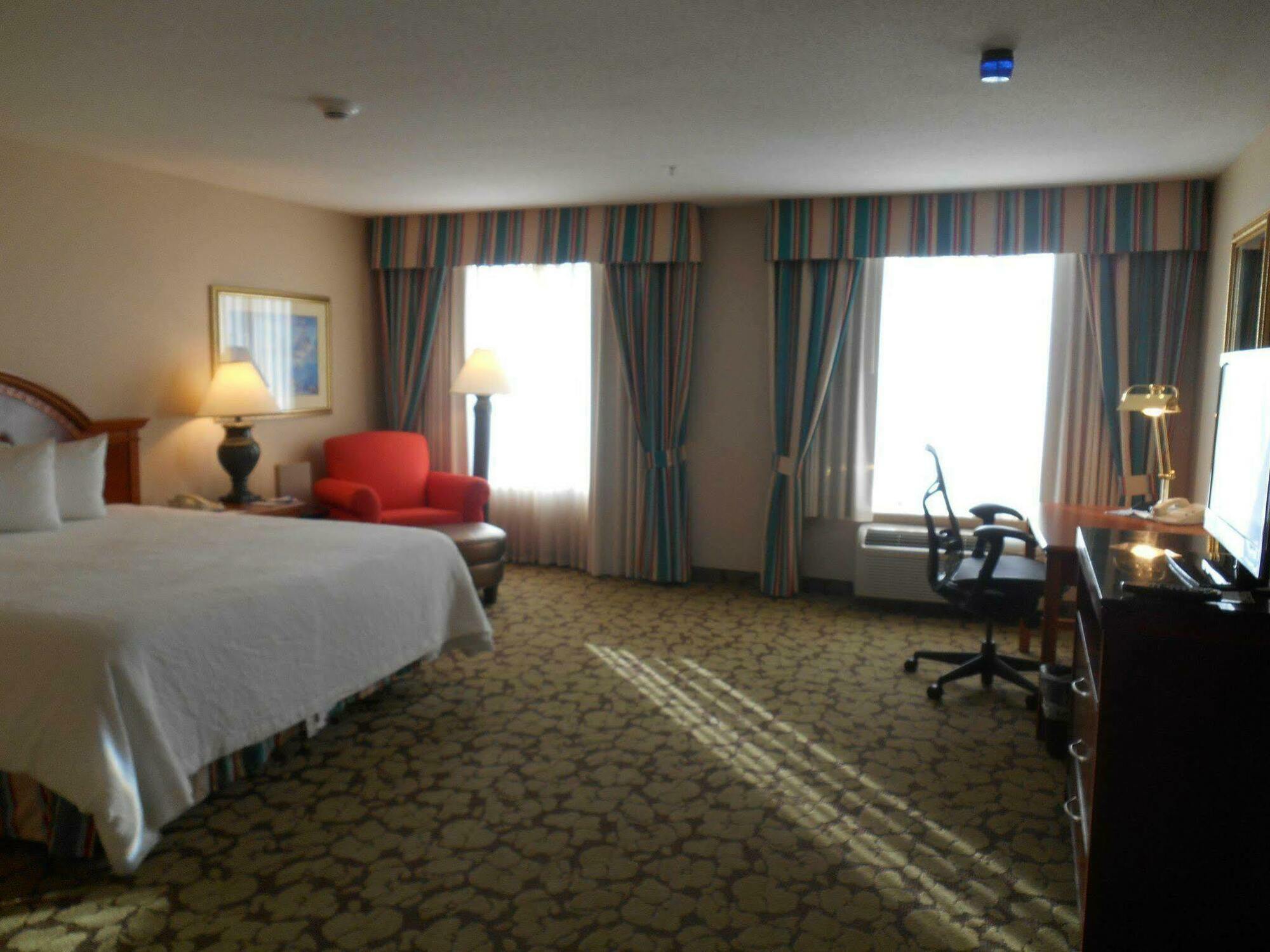 Hilton Garden Airport